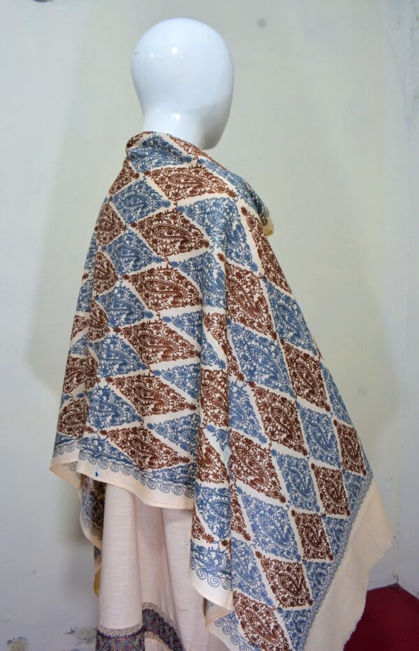 Cashmere Wool Stole with Aari Jal Embroidery – Blue Diamond Pattern - Image 4