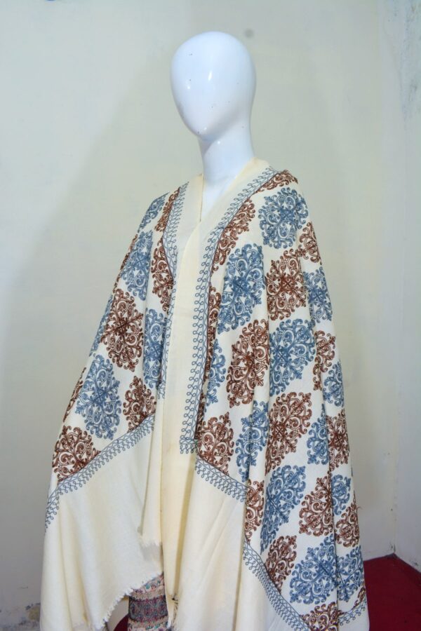 Cashmere Wool Shawl with Aari Jal Embroidery – Beige - Image 3