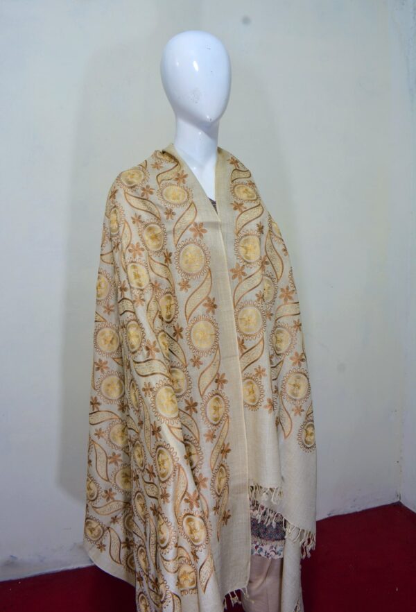 Cashmere Wool Shawl – Intricate Aari Jal Embroidery - Image 3